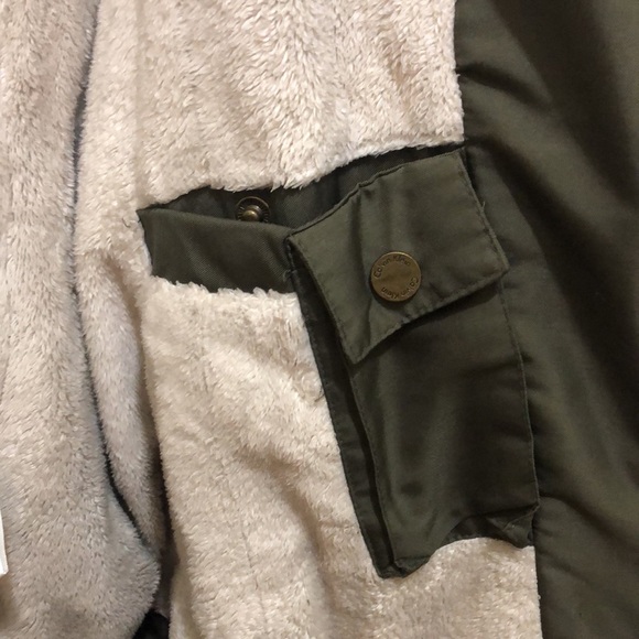 Calvin Klein coat - Picture 6 of 9